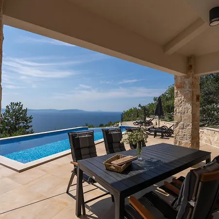 Seaview Mare Visum In A Peaceful Location *