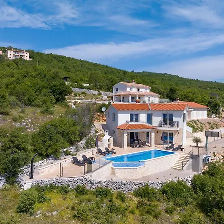 Seaview Mare Visum In A Peaceful Location
